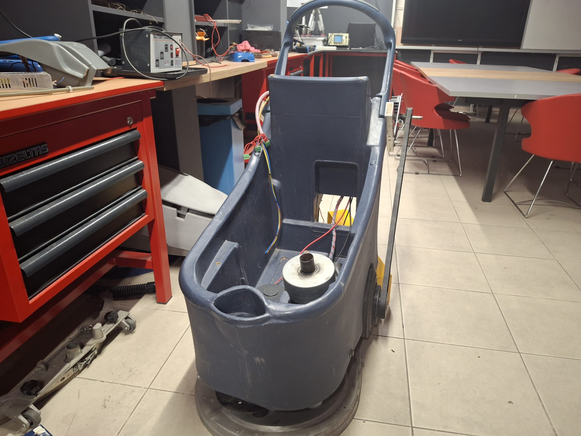 Modüler Otonom Temizlik Robotu - Proje Görseli 1